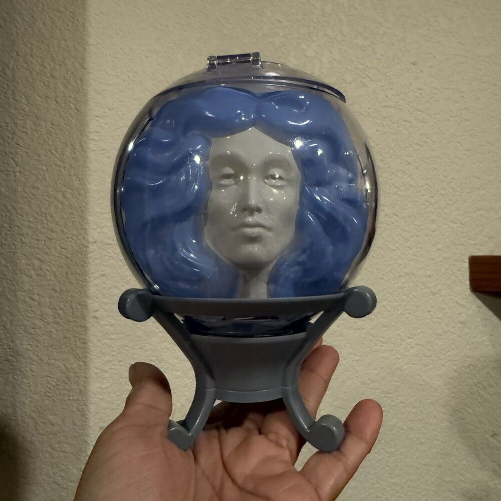MADAME LEOTA CRYSTAL BALL Haunted Mansion Disney Light-Up Straw Sipper Cup